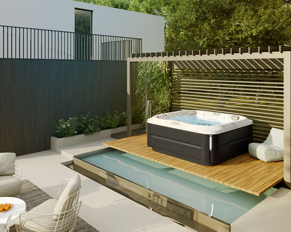 Jacuzzi Lifestyle Image 3