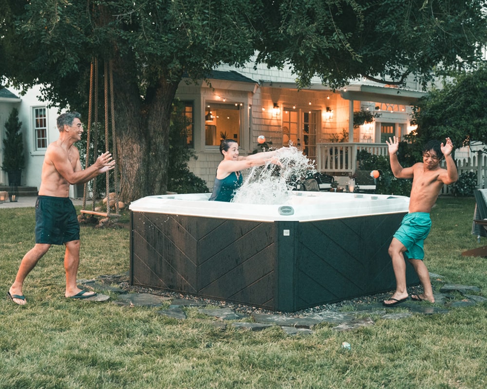 How to Throw the Perfect Hot Tub PartyImage